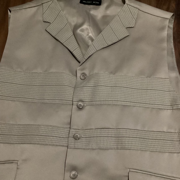 Men’s Beige  Plaid 3 pc Suit! - Picture 3 of 10